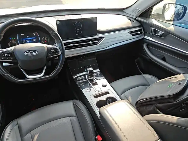 Chery Tiggo 8 — Фото автомобиля 13