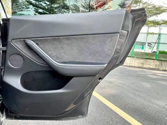 Tesla Model Y — Фото автомобиля 15
