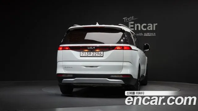 Kia Canival Carnival 4 поколение Бензин 11 мест Prestige — Фото автомобиля 4