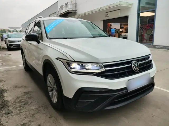Volkswagen Tiguan L — Фото автомобиля 3