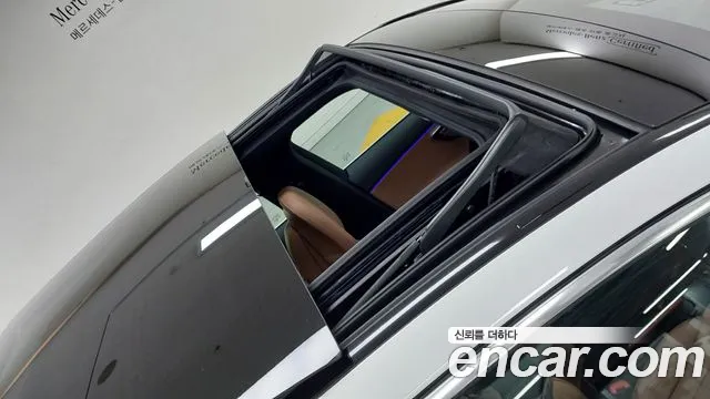 Mercedes-Benz E-Class — Фото автомобиля 12