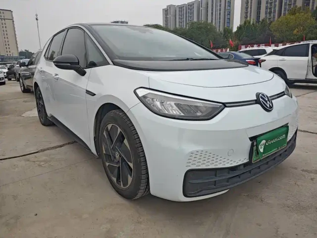 Volkswagen ID.3 — Фото автомобиля 3