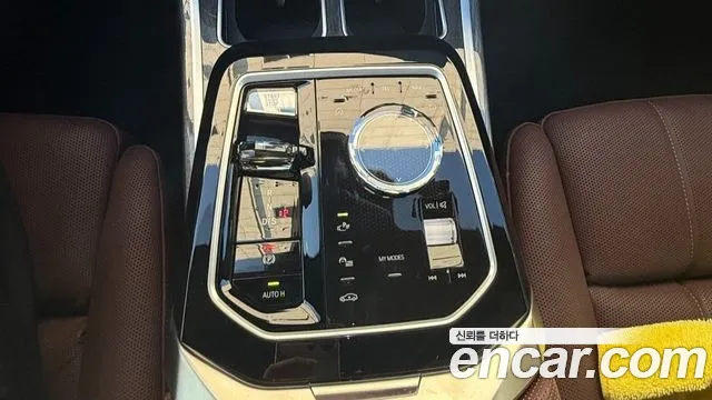 BMW 7 Series G70 — Фото автомобиля 9