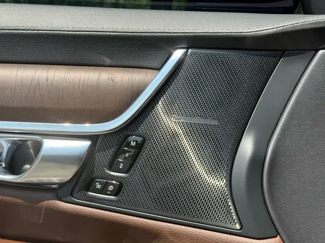 Volvo S90 — Фото автомобиля 5