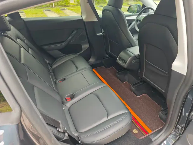 Tesla Model Y — Фото автомобиля 20