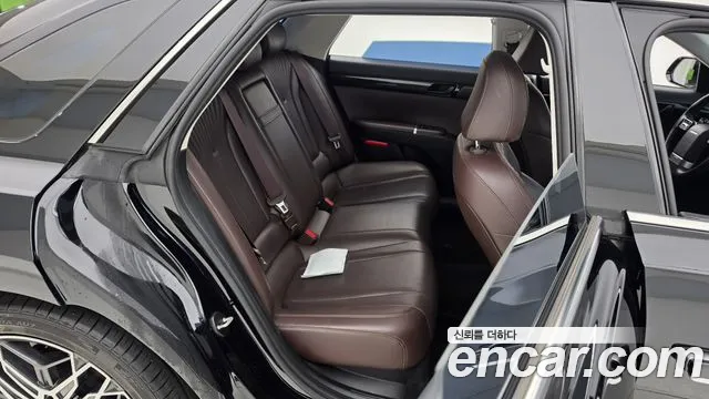 Hyundai Grandeur GN7 — Фото автомобиля 11