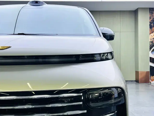 Geely Galaxy V900 — Фото автомобиля 7