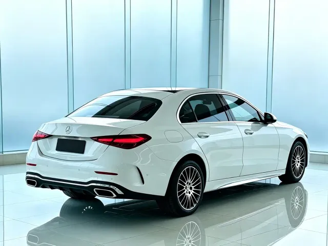 Mercedes-Benz C-Class — Фото автомобиля 4