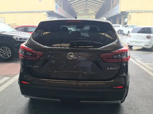 Nissan Qashqai — Фото автомобиля 3