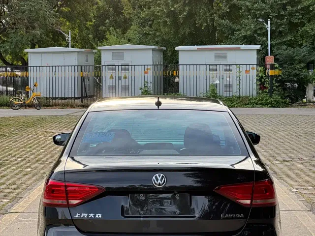 Volkswagen Lavida — Фото автомобиля 7