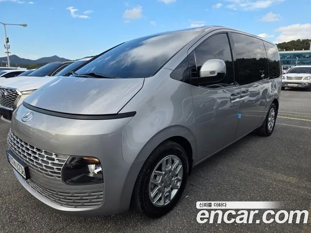 Фотография автомобиля — Hyundai Staria