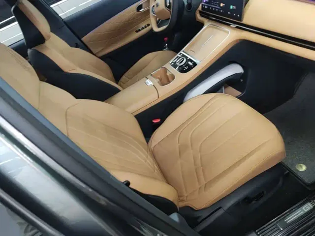 Geely Galaxy Starship 7 EM-i — Фото автомобиля 24