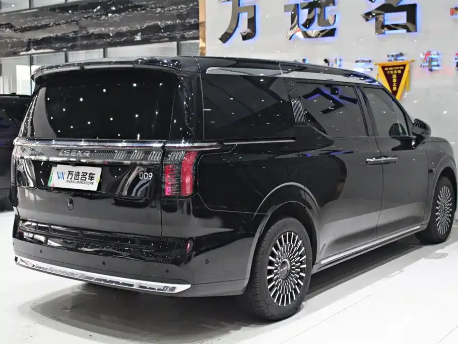ZEEKR Zeekr 009 2024 7-Seat Aisle AWD Version 108kWh — Фото автомобиля 15