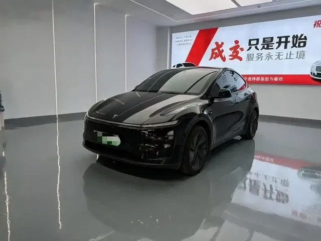 Фотография автомобиля — Tesla Model Y