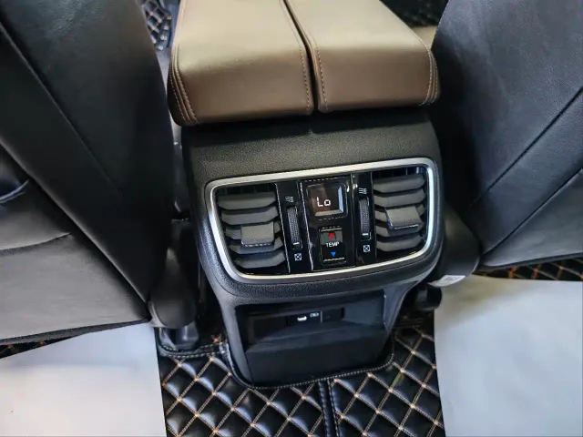 Honda UR-V — Фото автомобиля 12