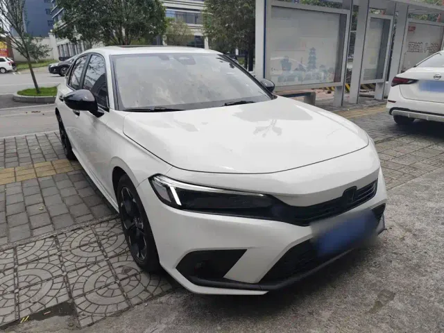 Honda Civic — Фото автомобиля 3