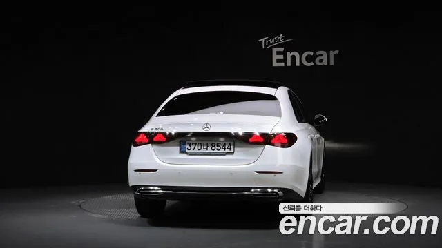 Mercedes-Benz E-Class W214 — Фото автомобиля 4