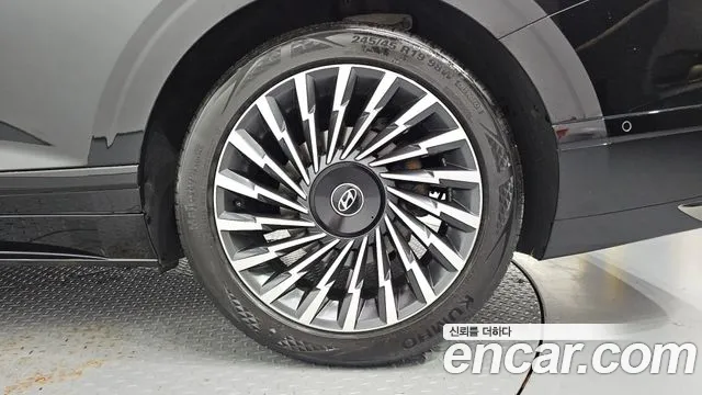 Hyundai Grandeur GN7 — Фото автомобиля 6