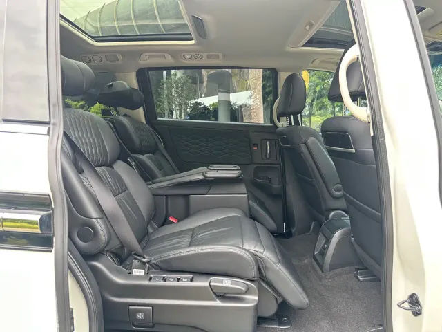 Honda Elysion — Фото автомобиля 8