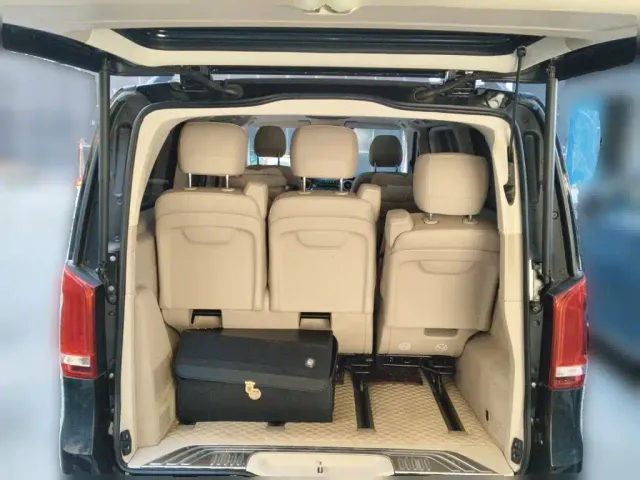 Mercedes-Benz V-Class — Фото автомобиля 15