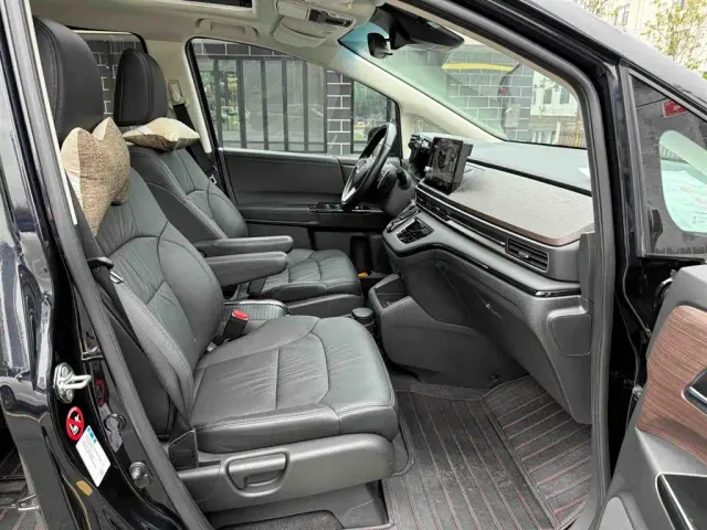 Honda Odyssey — Фото автомобиля 18