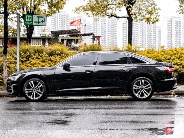 Audi A6L — Фото автомобиля 2