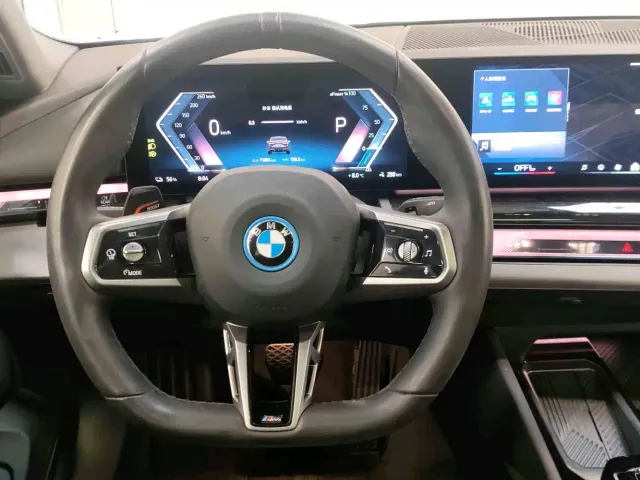 BMW i5 — Фото автомобиля 7