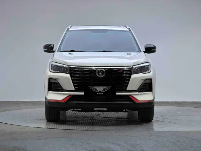 Changan CS75 — Фото автомобиля 2
