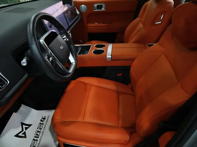 Li Auto L8 — Фото автомобиля 6
