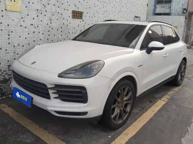 Фотография автомобиля — Porsche Cayenne