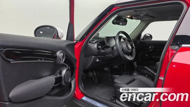 Mini Cooper Cooper 5 дверей Classic — Фото автомобиля 8