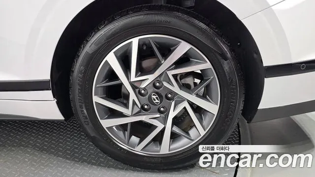Hyundai Grandeur GN7 — Фото автомобиля 6