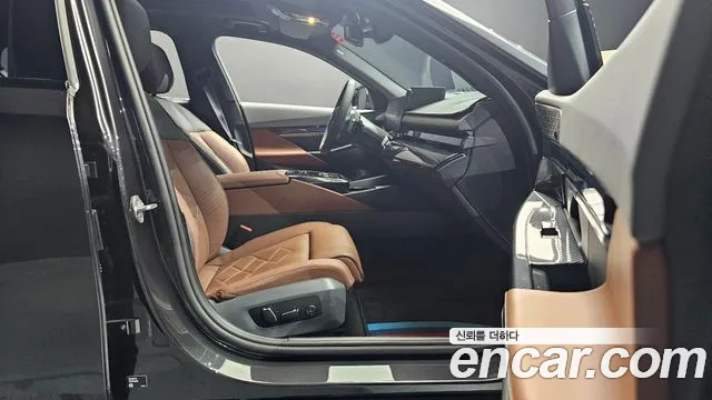 BMW 5-Series 5 серия (G60) 530i xDrive M Sport Pro Special Edition — Фото автомобиля 26