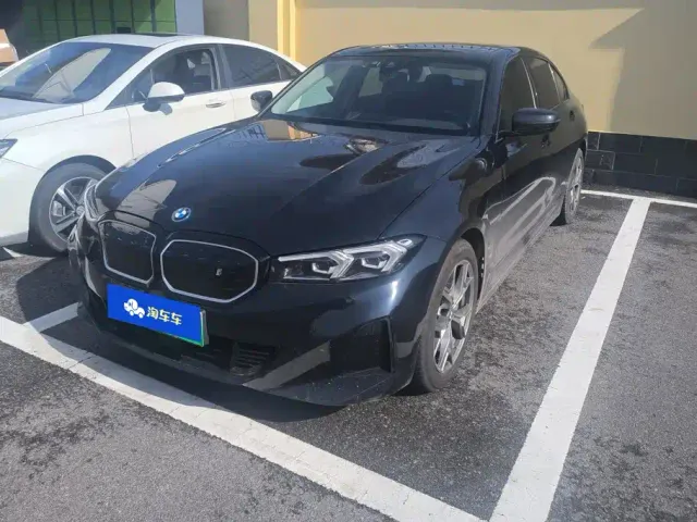 Фотография автомобиля — BMW i3