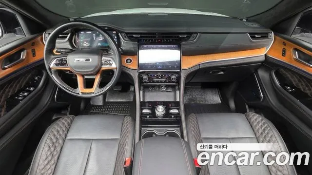 Jeep Cherokee — Фото автомобиля 6