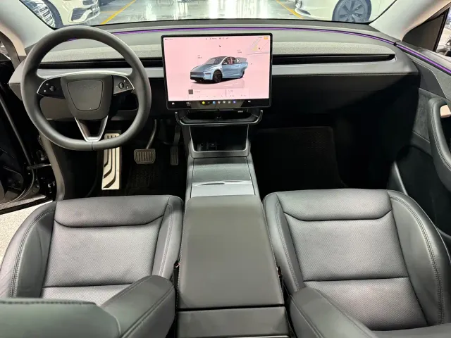 Tesla Model Y — Фото автомобиля 7
