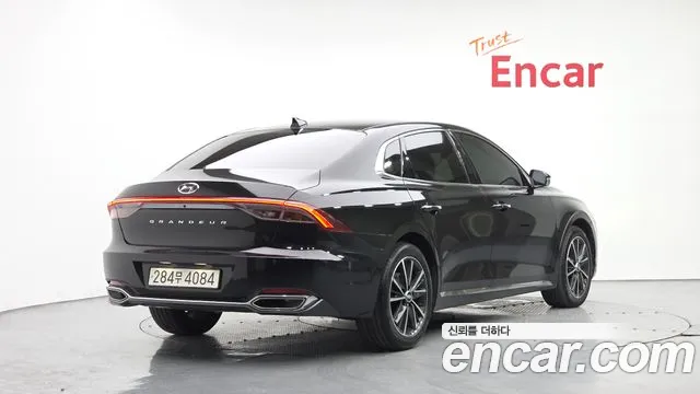 Hyundai Grandeur — Фото автомобиля 2