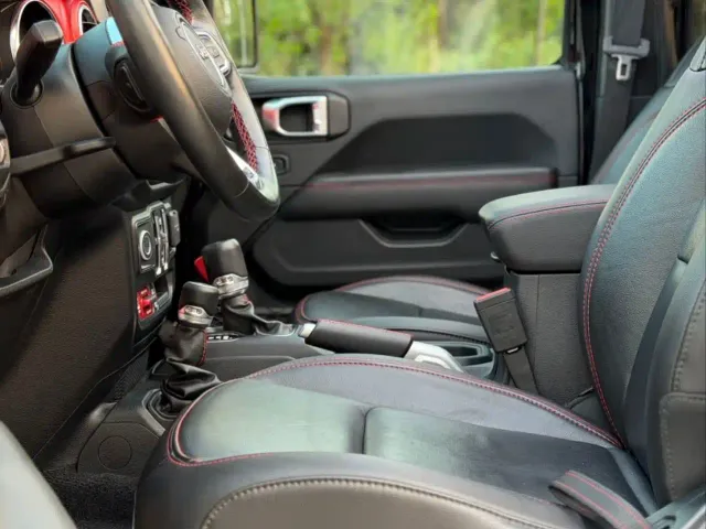 Jeep Wrangler — Фото автомобиля 6
