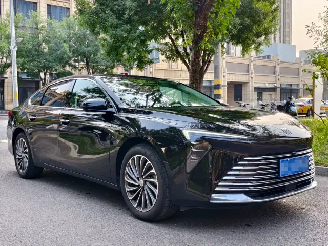 Buick LaCrosse — Фото автомобиля 3