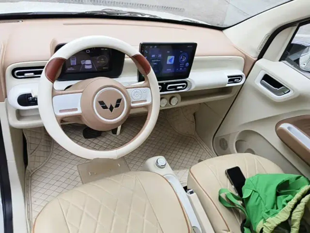 Wuling Hongguang Mini EV — Фото автомобиля 9