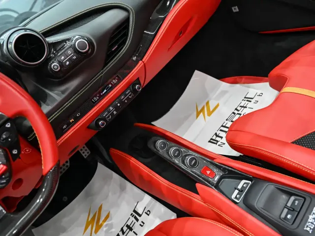 Ferrari F8 — Фото автомобиля 12