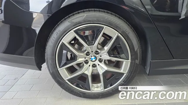 BMW 5-Series — Фото автомобиля 4