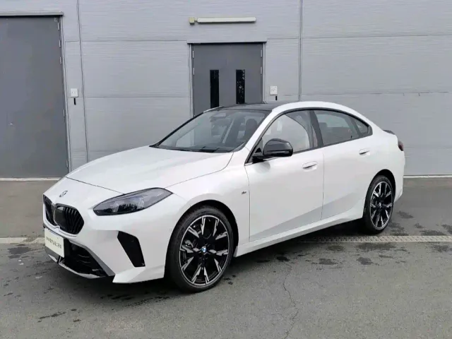 Фотография автомобиля — BMW 2 Series