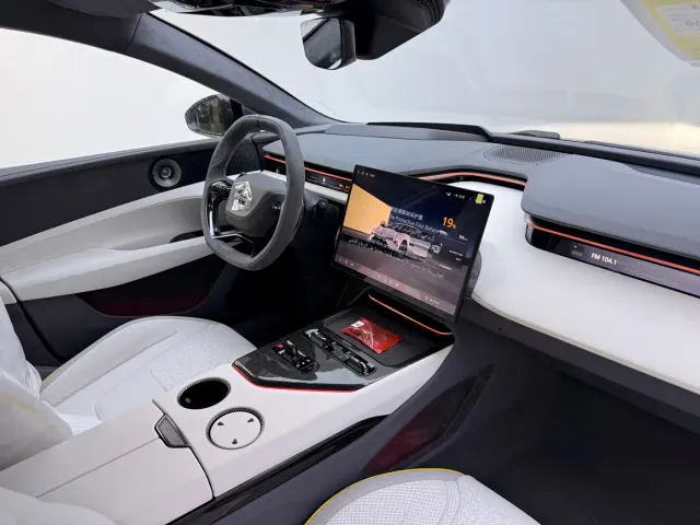 Lotus Emeya — Фото автомобиля 18