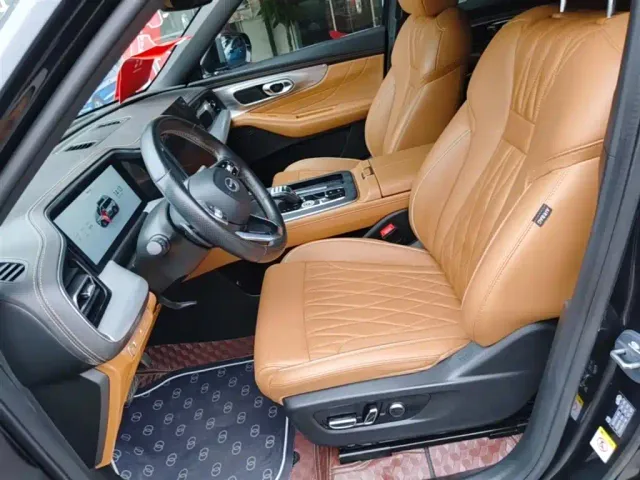 GAC Trumpchi GS8 — Фото автомобиля 14