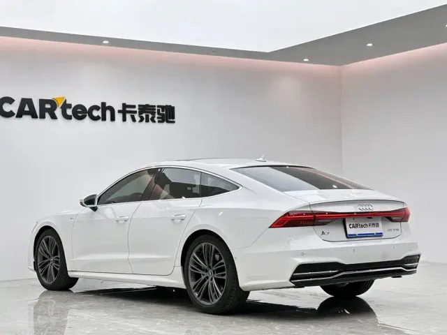 Audi A7 — Фото автомобиля 3