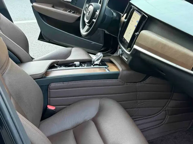 Volvo S90 — Фото автомобиля 4