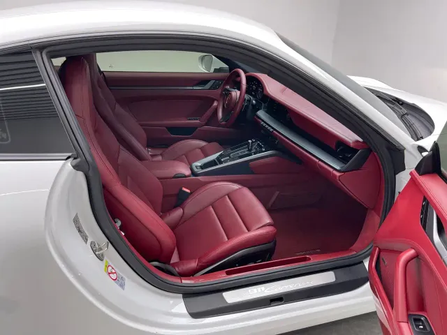 Porsche 911 — Фото автомобиля 16