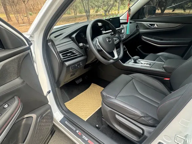 Changan CS75 — Фото автомобиля 7
