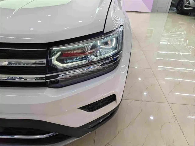 Volkswagen Tharu — Фото автомобиля 10